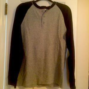 Boys Cherokee long sleeved shirt size XL (16-18)